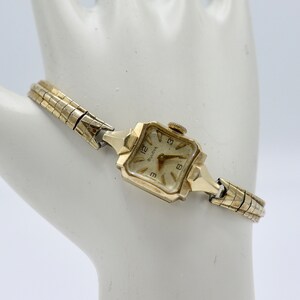 Montre Bracelet Vintage Femme Bulova M2 Plaquée Or 10KT - 17 Rubis, Occasion