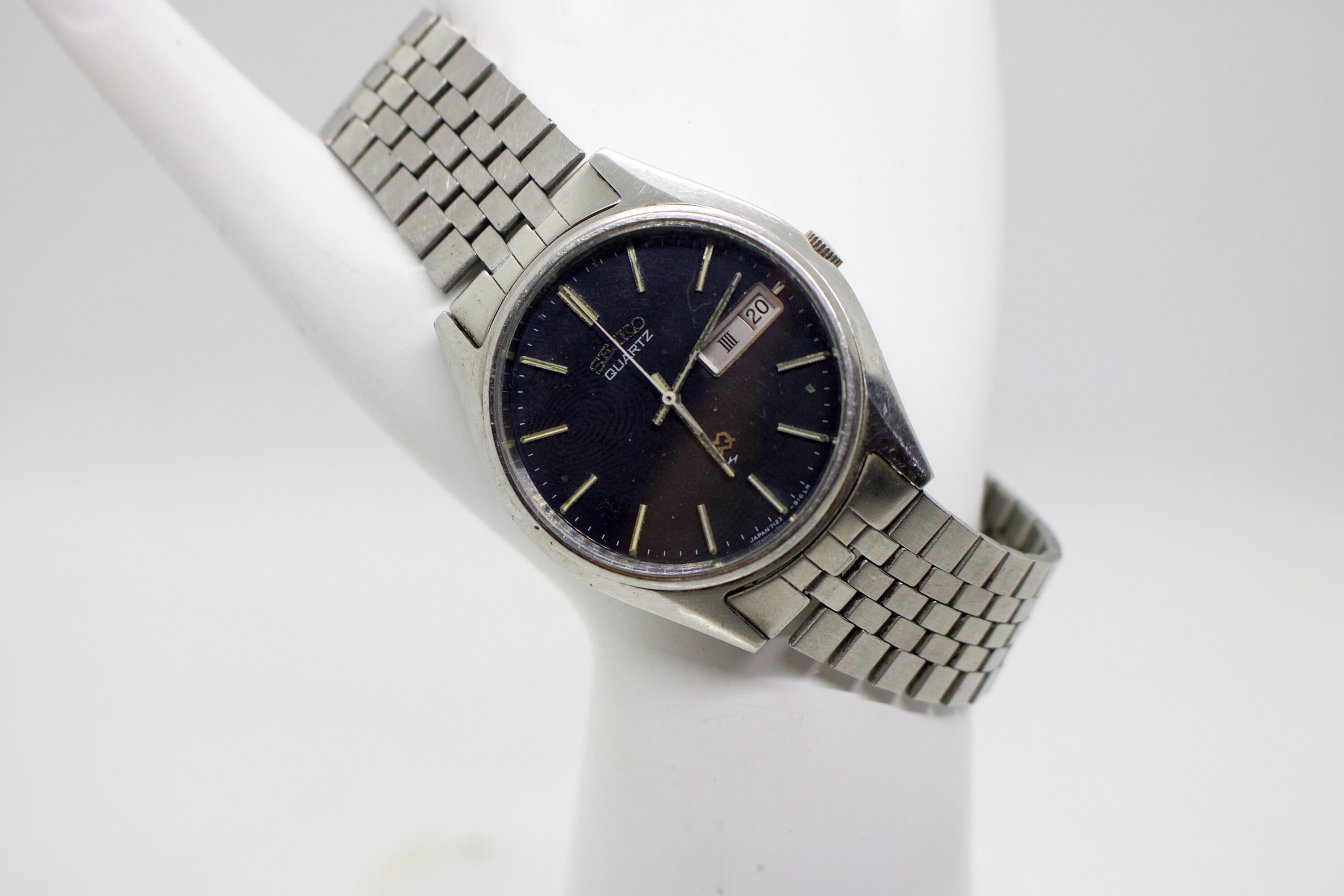 SEIKO St. Steel Base Metal Water Resistant 7123-8460 Movt - Etsy Sweden