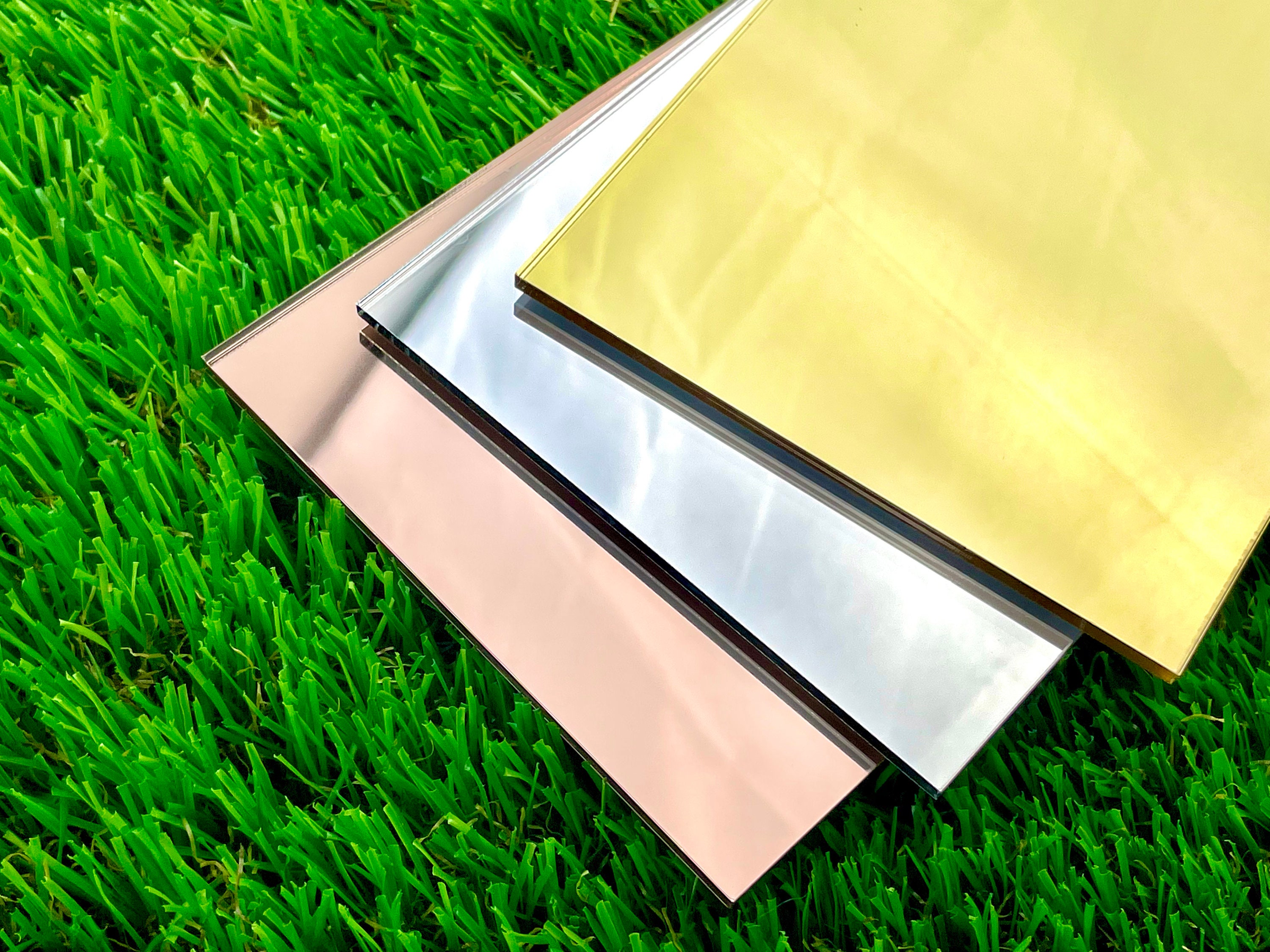 Gold Acrylic Mirror Sheet. 400x400x2,6 Mm 