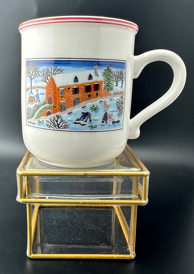 Villeroy & Boch Naif Christmas Folk Art Coffee Mugs, Four Cups per Set