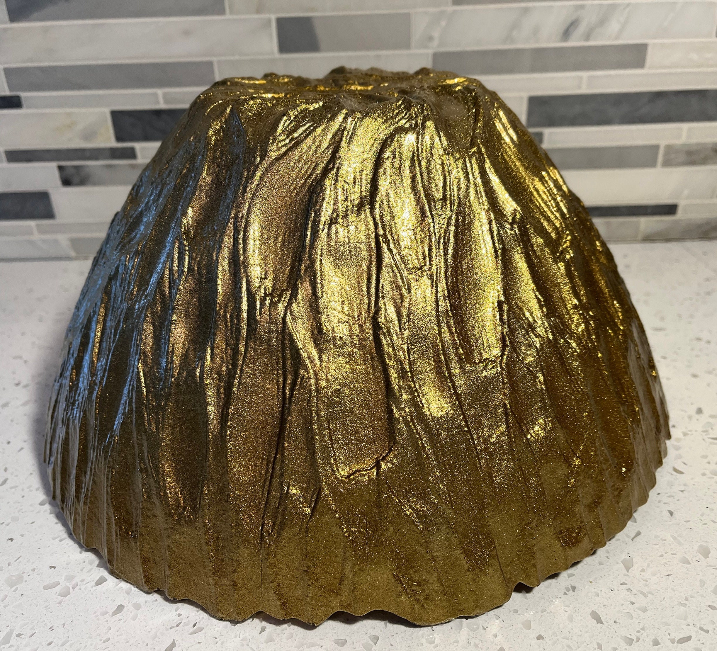 Vintage Large Art Glass Bowl With Gold Art Glass