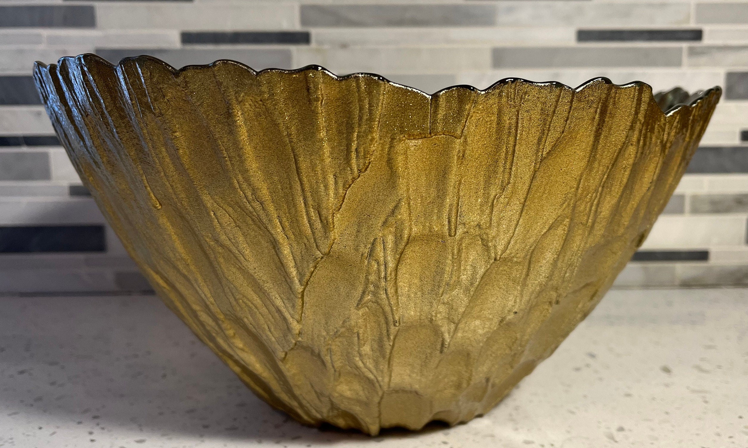 Vintage Large Art Glass Bowl With Gold Art Glass