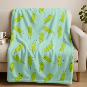 Funny Pickle Fleece Blanket: Kawaii Veggie Throw, Quirky Foodie Gift