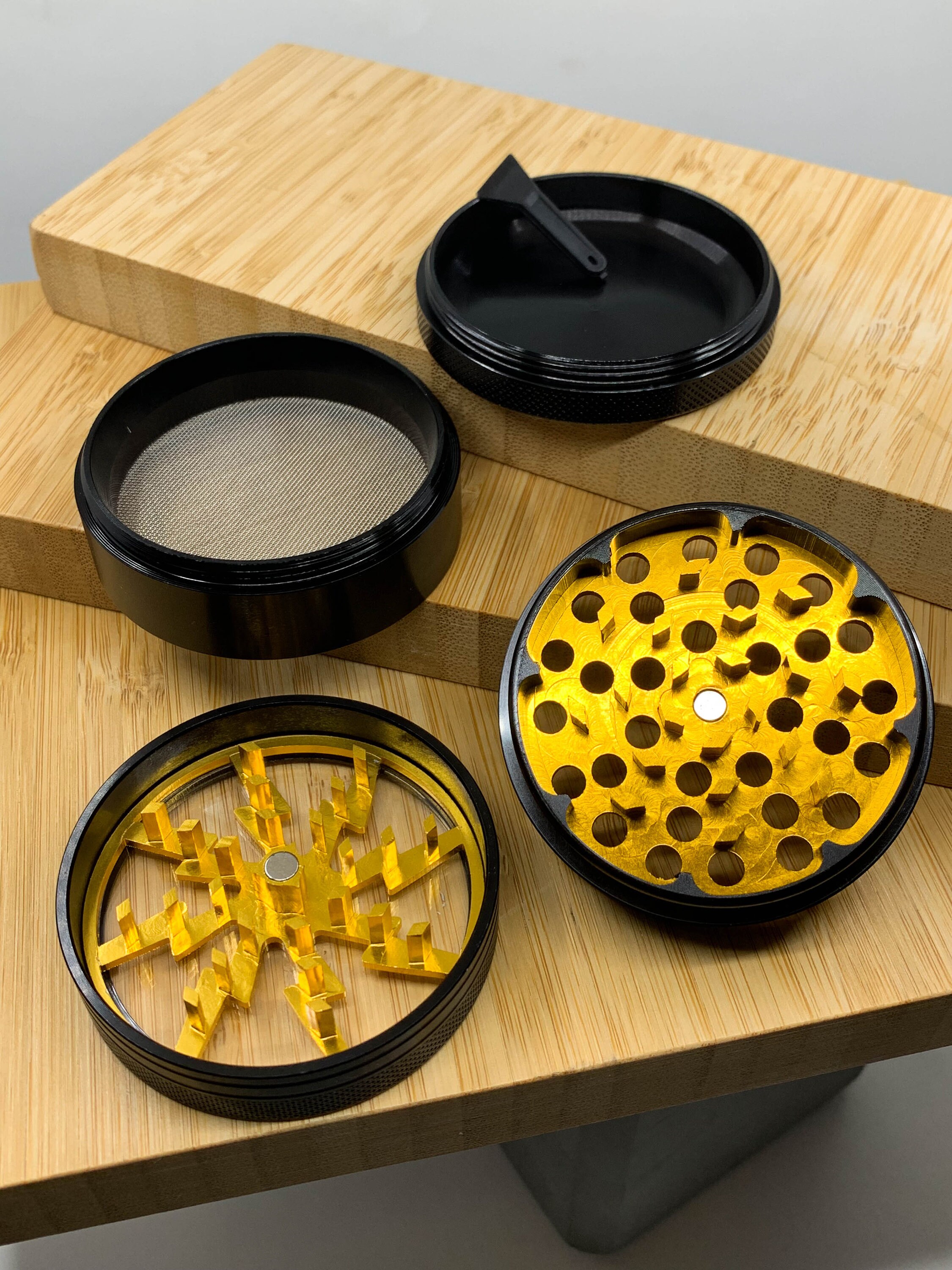 The perfect Herb Grinder with Kief Catcher 4 Layer Weed Etsy