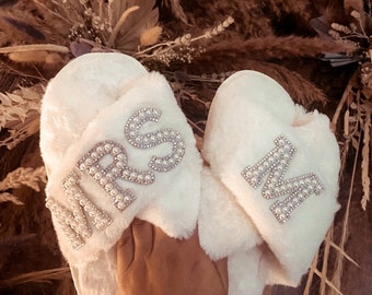 Personalised Fluffy Slippers. Bride gift, hen party gift. Personalised slippers. Birthday gift. Wedding Bridesmaid gift, wedding slippers