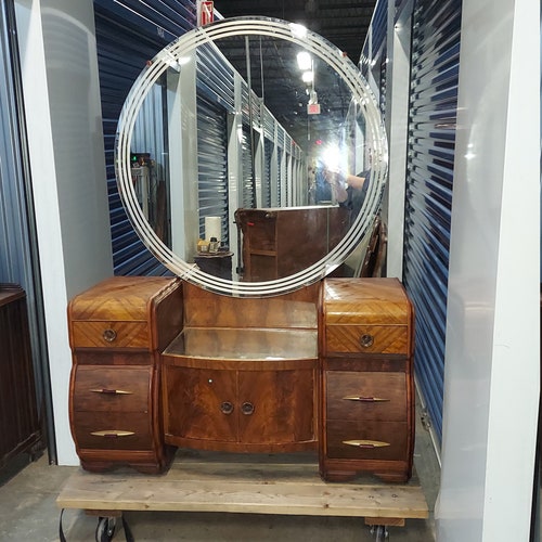 Art Deco Vanity Waterfall With Big Round Mirror Etsy