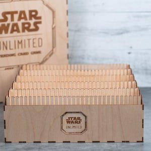 Grand organiseur de boîte de rangement gravé Star Wars Unlimited, autonome pour plus de 3 100 cartes avec pochettes / 4 500 ou plus sans pochettes !