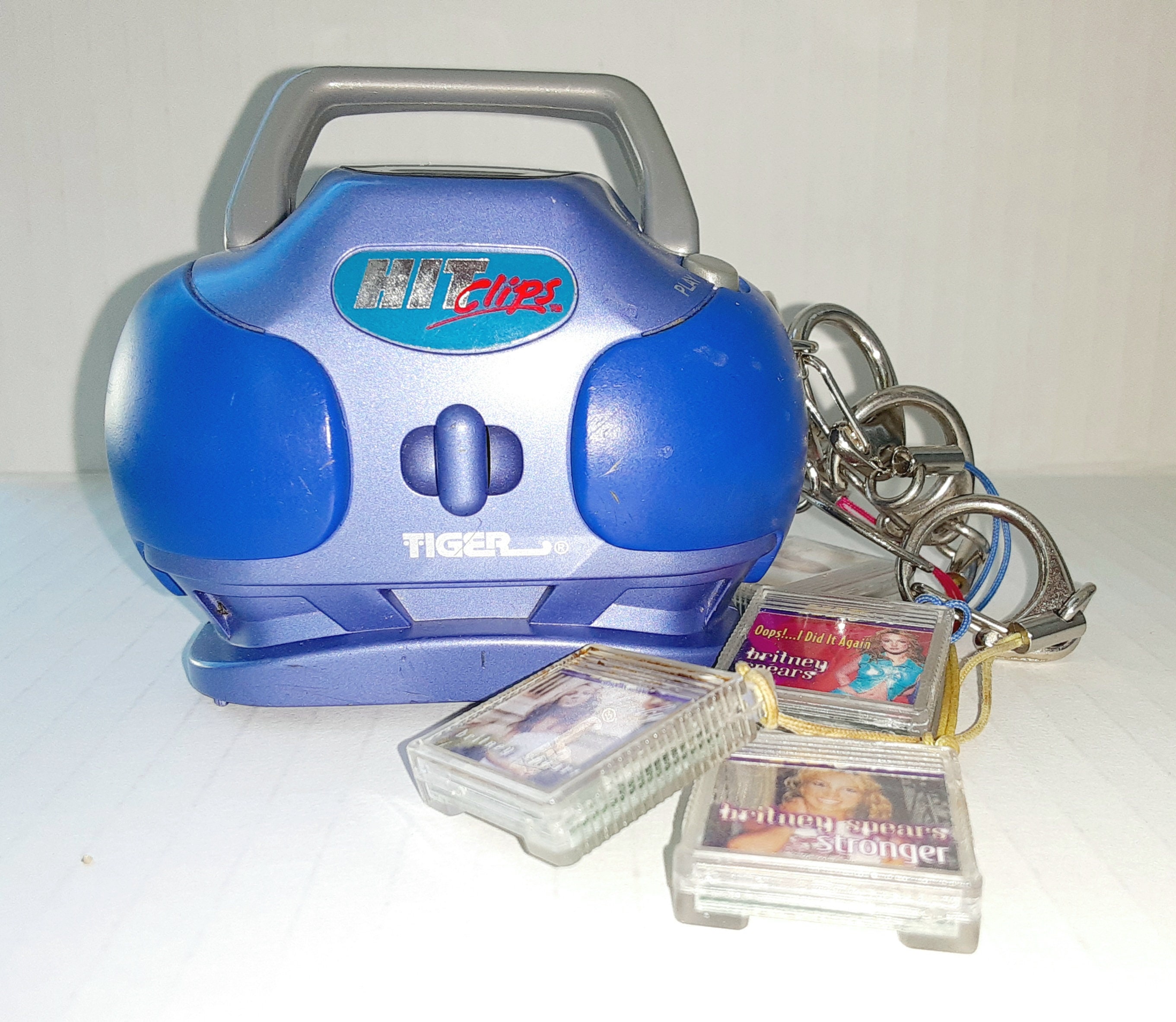 2001 Tiger Electronics Hitclips Player W/4 Britney Spears Clipsworks  Wonderfully 