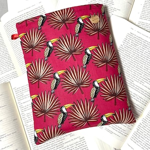 Book sleeve · Toucans [Quilted]