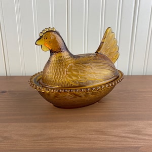 Vintage Amber Glass Hen on Nest Candy Dish: Farmhouse Decor