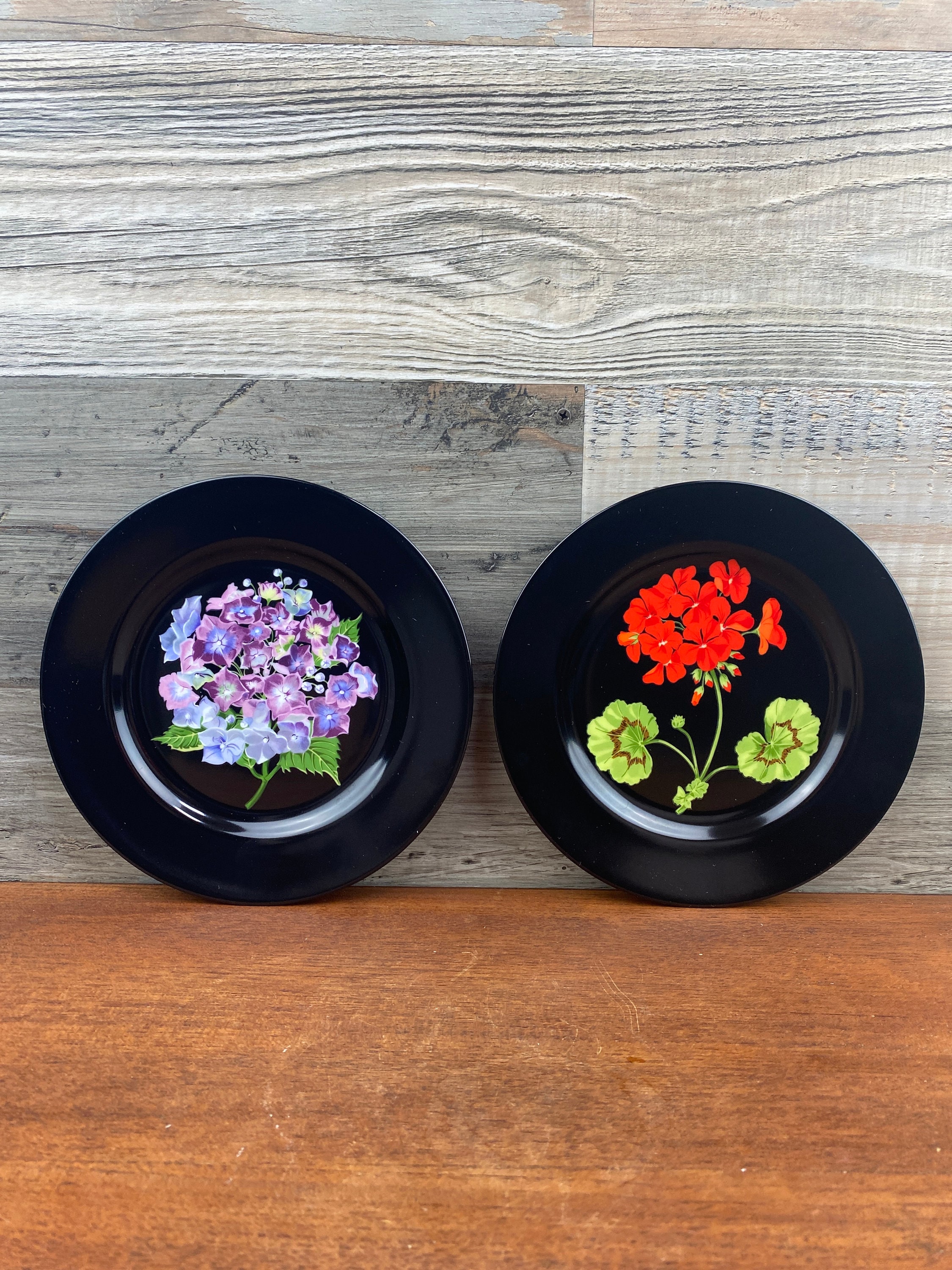 Set of 4 Tiffany and Co. Mrs. Delanys Flowers Dessert Plates