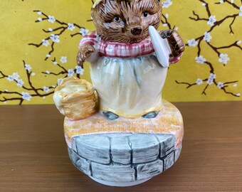 1950年代のヨーロッパ製、クルミ型のヴィンテージ純銀小物入れ 1950年代のヨーロッパ製、クルミ型のヴィンテージ純銀小物入れ 1950