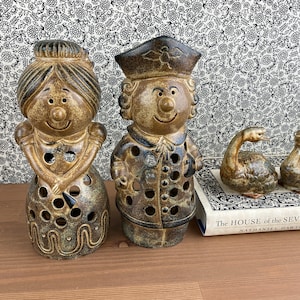 Figurki mężczyzny i kobiety z ceramiki w stylu vintage z połowy XX wieku, świeczniki, dekoracja świetlna