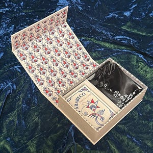 ParaBeco Fortune Telling Cards Deluxe Edition with Dice image 3