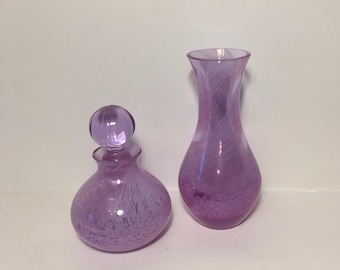 K&K Interiors 17260A-PK 9.25 Inch Pink Lilac in Glass Vase with Faux Water K&K Interiors 17260A-PK 9.25 Inch Pink Lilac in Glass Vase with Faux Water