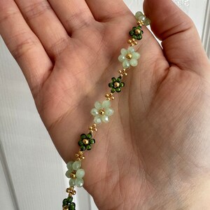 Floral Bracelet Made Out Of Glass Beads In A CrissCross Pattern | LimeLight | Daisy Bracelet | *DURACOAT BEAD* | Wicked bracelet |