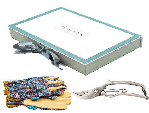 Green Thumb Gift Set l Garden Gloves, Secateurs l Medium Gift Box