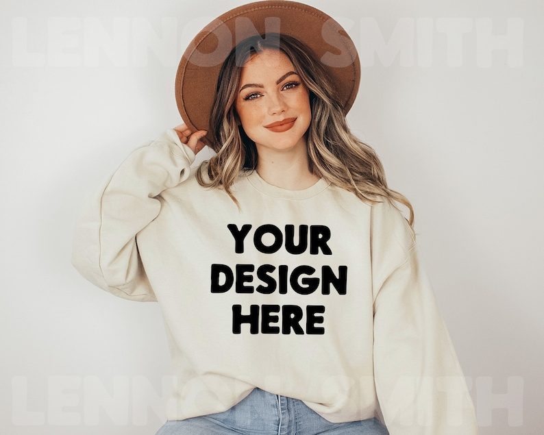 gildan crewneck sand