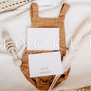 5 x 3,5 baby mock, wenskaart mock, baby uitnodiging mock, stationaire mock, uitnodiging mockup, 4 x 6 mockup, boho mock-up, zoals items 010