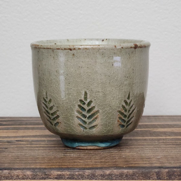 Hand thrown yunomi, 210 ml, handmade tea cup, yunomi, ash glazed yunomi