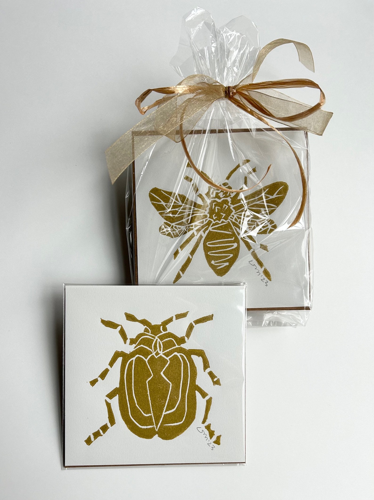 Praying Mantis Block Print – Handprinted Gold Insect Art - Etsy