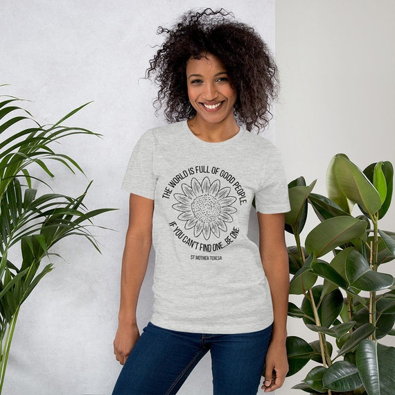 In A World Full Of People Be A Mom Sunflower Shirt In A World Full Of People Be A Mom Sunflower Shirt
