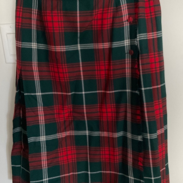 Vintage women’s red plaid wrap skirt by Al Jean in red, white and black kilt tartan skirt 100% wool waist 28”