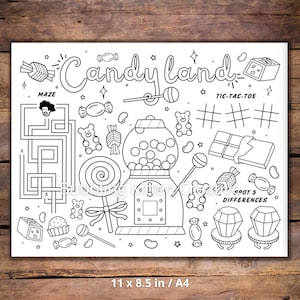 Könnte beinhalten: Ein schwarz-weißes, druckbares Aktivitätsblatt mit dem Titel Candy land, das einen Kaugummiautomaten, Lutscher, Gummibärchen, Schokoriegel und Ringbonbons zeigt. Das Blatt enthält ein Labyrinth, Tic-Tac-Toe-Gitter und ein Suchspiel.