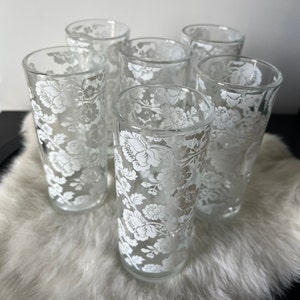 Retro Libbey Highball Glasses with White Flowers | Set of 6 Vintage Bar or Bar Cart Drinking Cups | Gorgeous Linear Design | Gift Giving