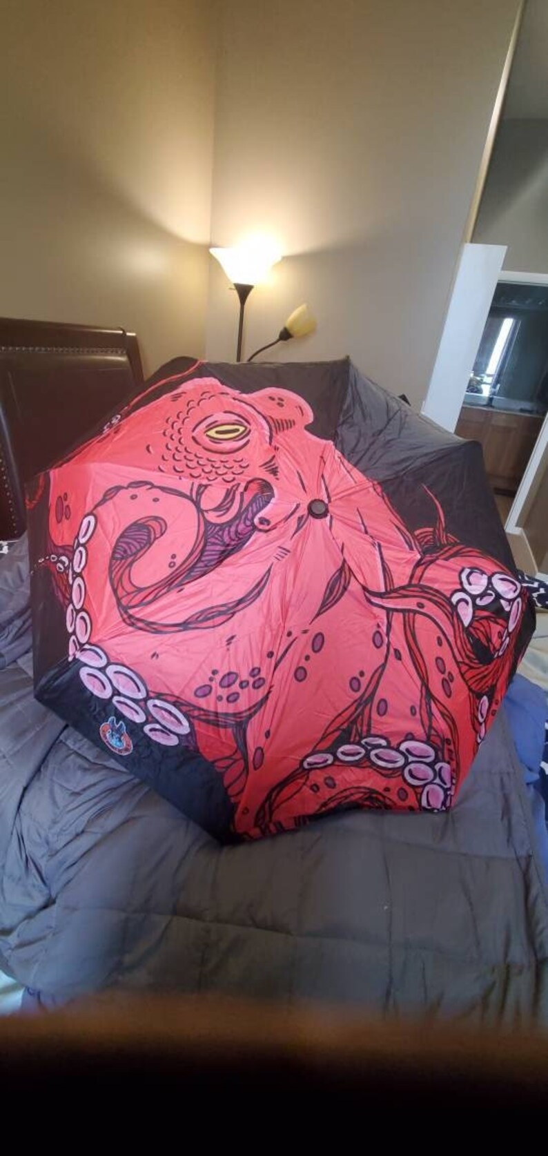 Red octopus umbrella, black and red, high-quality and durable