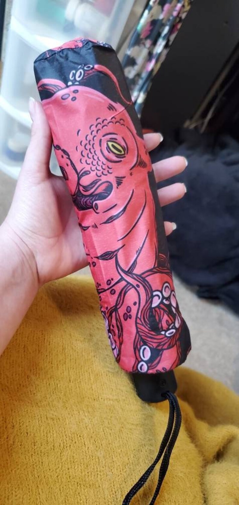 Red octopus umbrella, black and red, high-quality and durable