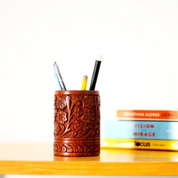 Wood Engraved Pen Holder for Desk, Handmade Pen and Pencil Holder For Desk, Wood Pen Cup Desk Organizer, Teacher Appreciation Gift