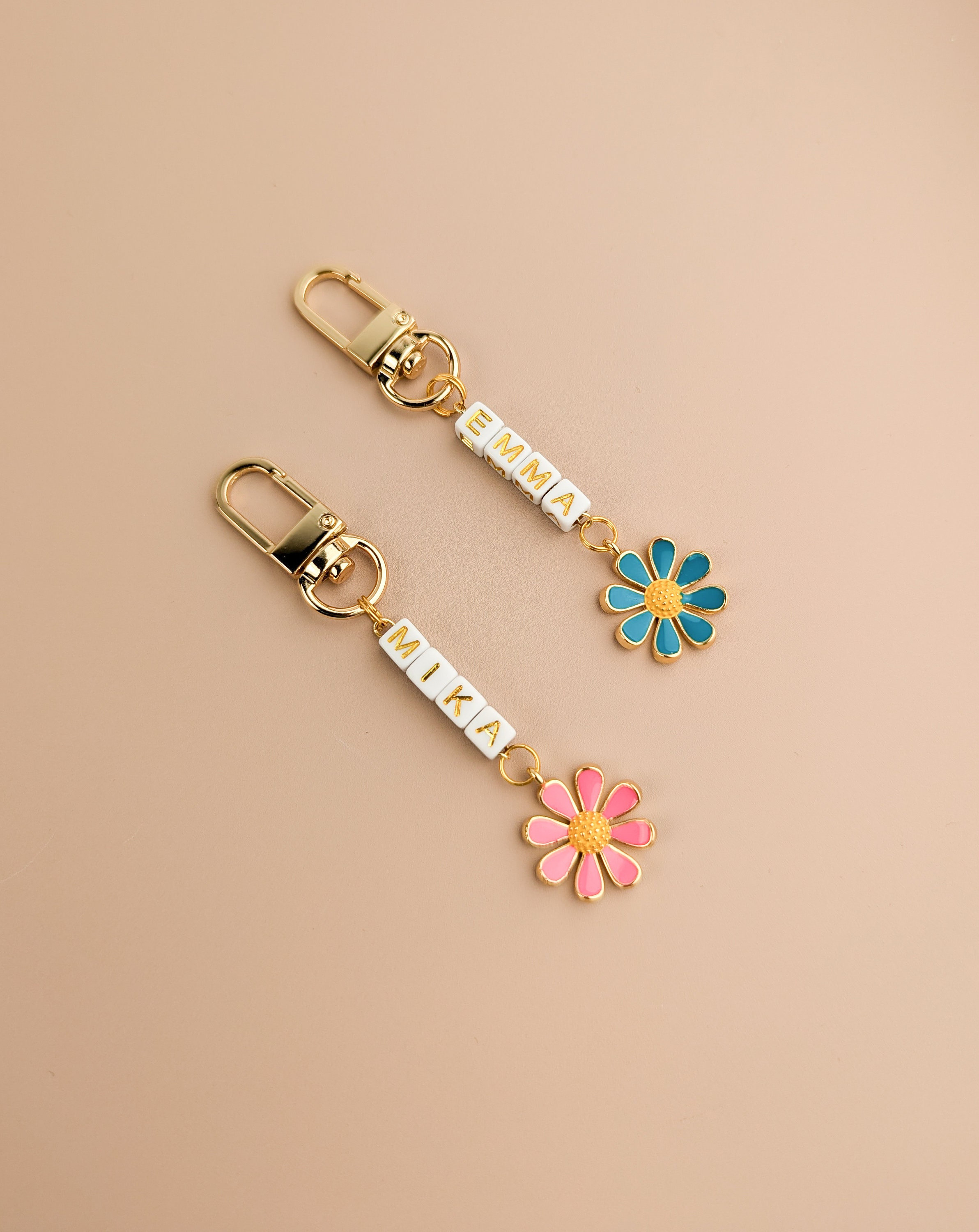 Custom Name Charm for Backpack, Personalized Bag Charm with Flower Purse Accessory Customized Bag Decoration Keychain Back to School Gift