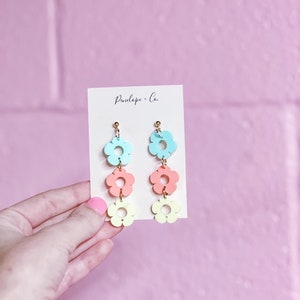 Flower earrings, flowers, earrings, pastels, pastel flowers, spring, spring earrings, gifts, acrylic, acrylic earrings