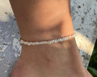 Bracelet de cheville avec petites perles d'eau douce, bijoux d'été bohème minimaliste, bracelet de cheville avec perles, bracelet de cheville en acier inoxydable, cadeau bijoux