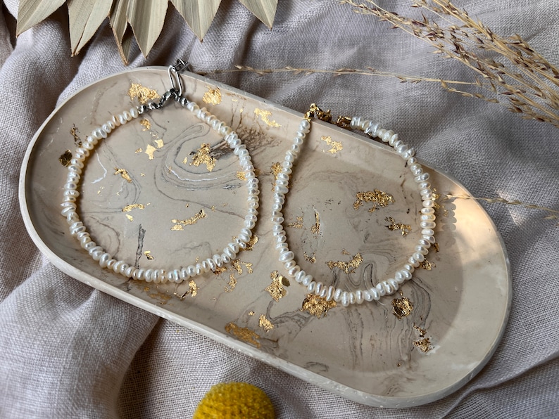 Fußkettchen mit kleinen Süßwasserperlen, Sommerschmuck Boho minimalistisch, Fußkettchen mit Perlen, Fußkette Edelstahl, Schmuck Geschenk Bild 7