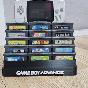 GBAスタンド ゲームボーイアドバンス GBAコンソールとゲームホルダーディスプレイプロテクター