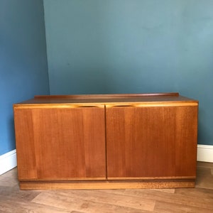 Mcintosh sideboard cupboard, Mcintosh media cabinet
