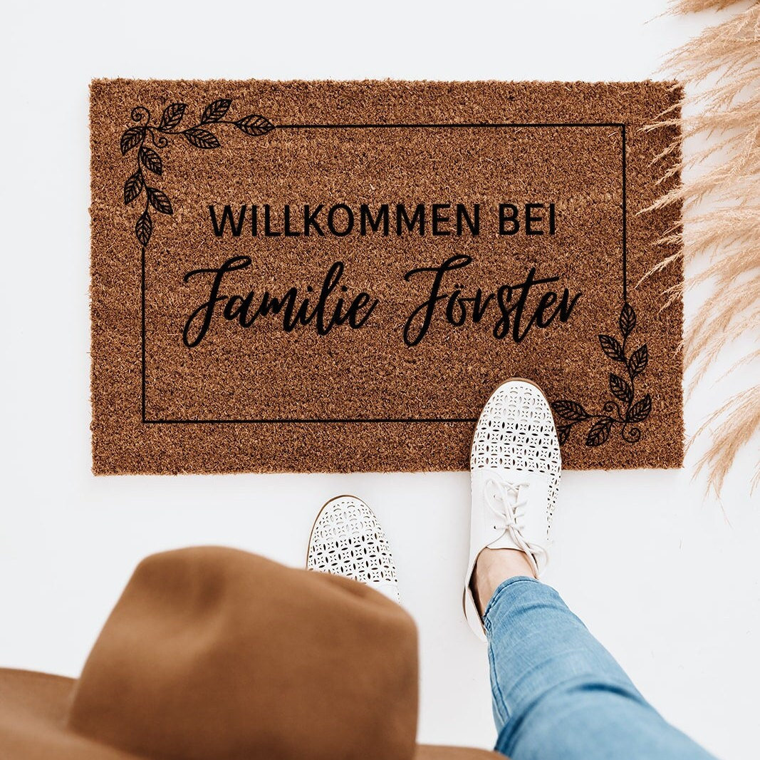 Personalisierte Fußmatte für deine Familie Willkommen bei Familie.. –  Print my Hero