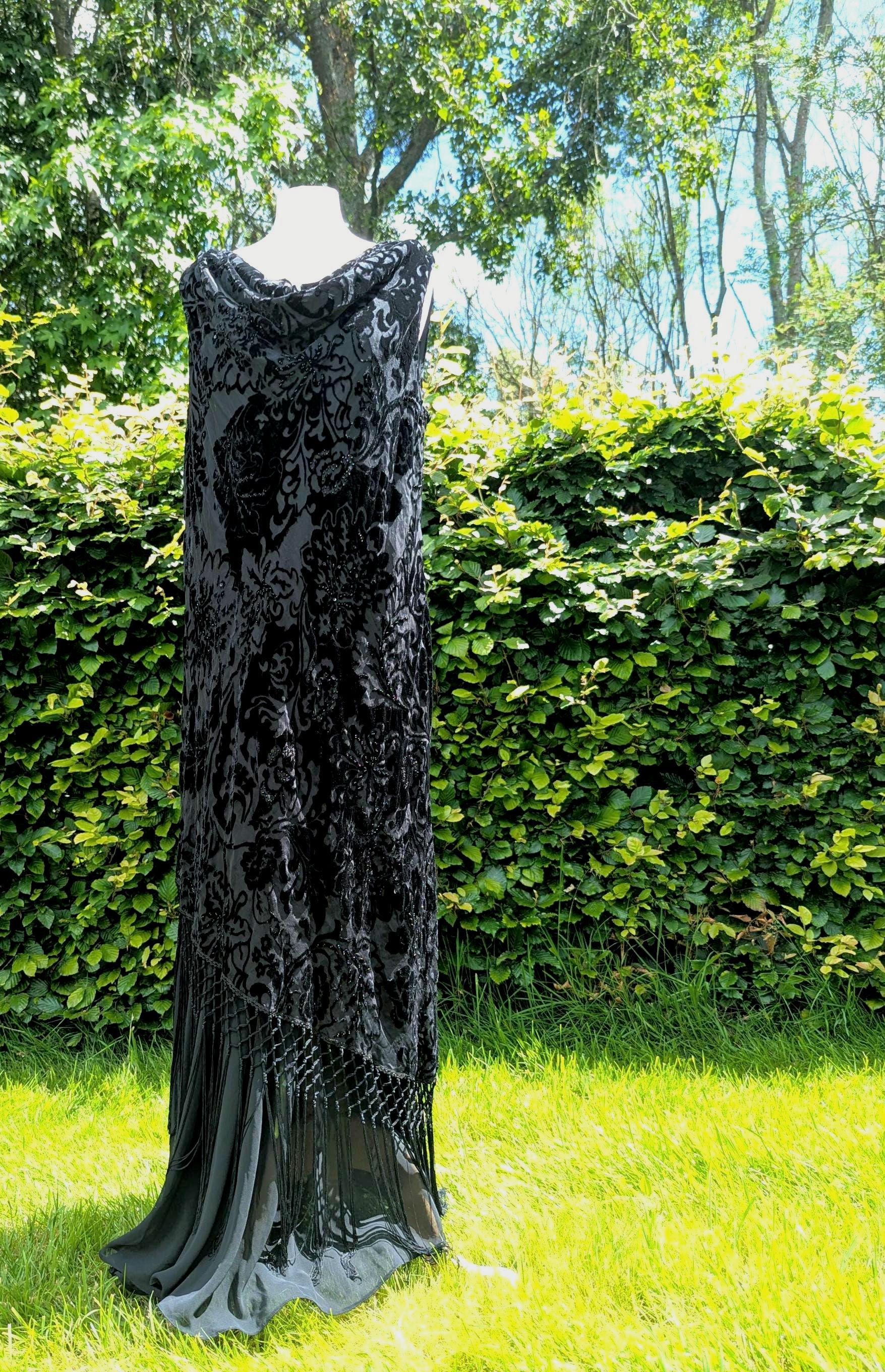 graceful arrival black floral burnout backless maxi dress Backless Wedding Guest Dresses Size medium measures 55 SIZE:US 6 chicago