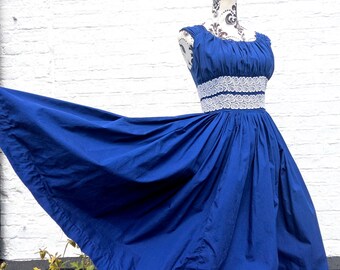 Vintage 1980s Royal Blue & White Lace Prom Dress | UK 6–8