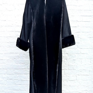 Vintage Mansfield Black Wool & Cashmere Coat with Faux Fur Trim – Longline Luxury Overcoat – UK 10–12 Elegant Tailored Winter Coat