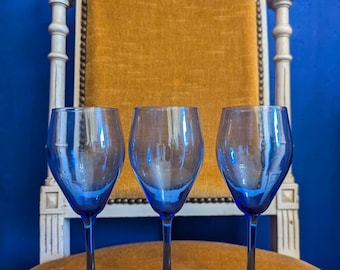 3 verres à vin bleu cobalt