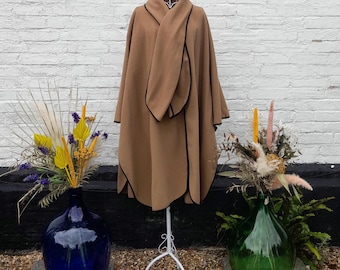 Vintage Camel Wool Cape by Miss Smith – Size Large