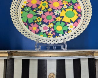 1970s Flower Power Serving Tray: Retro Boho Plastic Lattice Rim