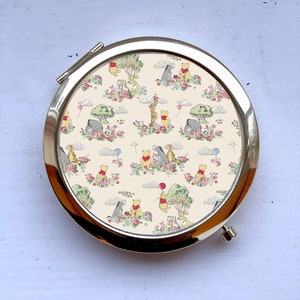 Winnie the Pooh bear pattern friends Gift Gold Compact Pocket Mirror