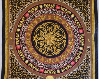 BASILE Vintage Baroque Scarf Damask Silk 86x88 cm in very good condition