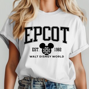 Chemise Epcot Disney, t-shirt Epcot, Epcot depuis 1982, chemise World Traveler, chemise Disney vintage, chemise Disney Epcot, t-shirt voyage Epcot image 2
