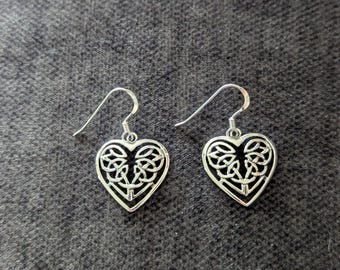 Pendientes de plata de ley 925 maciza con forma de corazón celta, totalmente nuevos, con gancho colgante, envío gratuito.