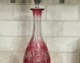 Jarra de vino vintage, en excelente estado, estilo bohemio, de vidrio transparente rojo arándano, grabada, redonda, con tapa, envío gratis